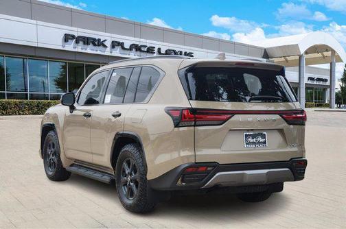 2025 Lexus LX 700h Overtrail