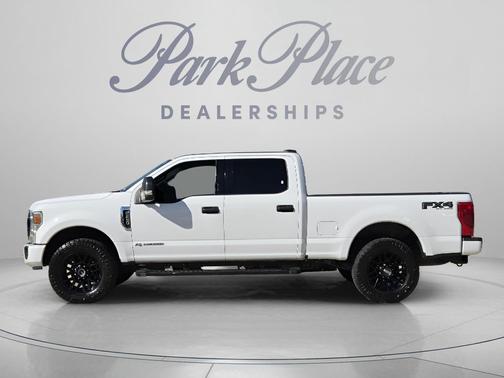 Oxford White 2022 Ford F-250 XLT