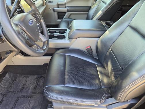 Oxford White 2022 Ford F-250 XLT