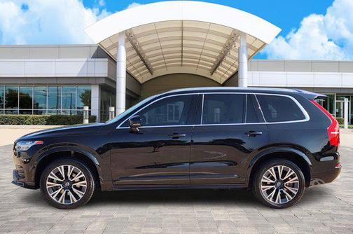 2022 Volvo XC90 T5 Momentum