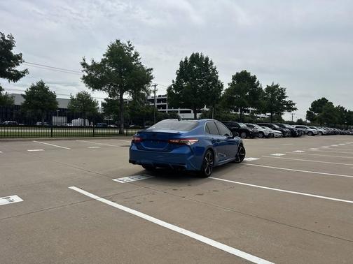 Blue Streak Metallic 2020 Toyota Camry XSE