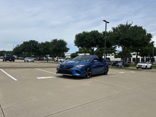 Blue Streak Metallic 2020 Toyota Camry XSE