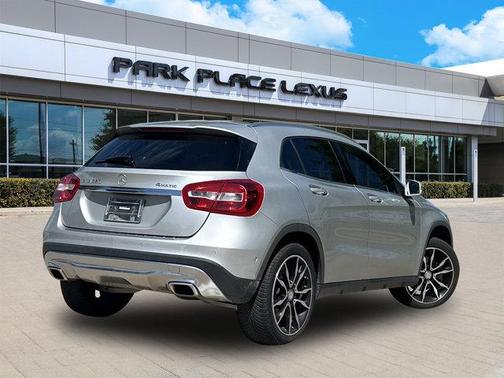 2016 Mercedes-Benz GLA-Class 4MATIC