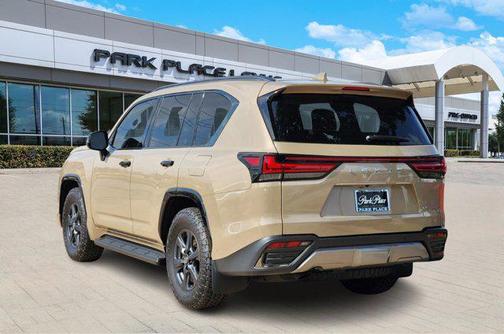 2025 Lexus LX 700h Overtrail