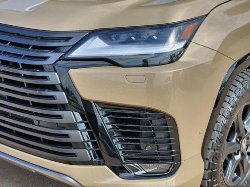 2025 Lexus LX 700h Overtrail