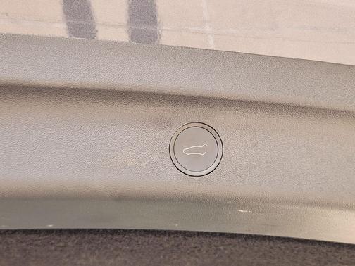Midnight Silver Metallic 2023 Tesla Model Y Long Range Dual Motor All-Wheel Drive