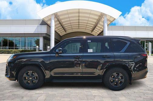 2025 Lexus LX 700h Overtrail