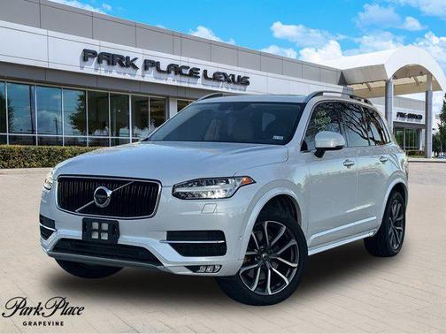 2017 Volvo XC90 T6 Momentum