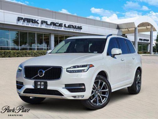 2017 Volvo XC90 T6 Momentum