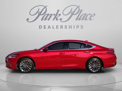 Matador Red Mica 2025 Lexus ES 300h Ultra Luxury