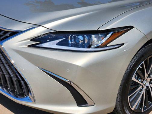 2025 Lexus ES 350 Base