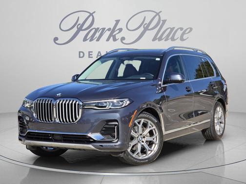 Gray Metallic 2021 BMW X7 xDrive40i