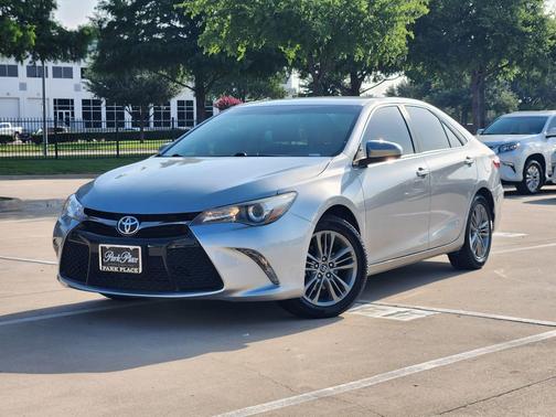 Celestial Silver Metallic 2015 Toyota Camry SE