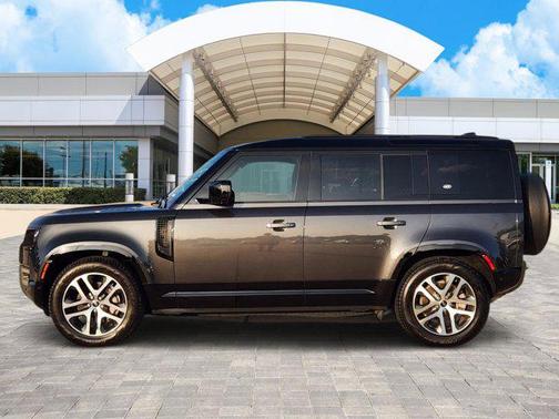 2023 Land Rover Defender 110 X-Dynamic SE