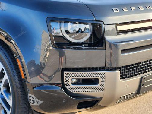 2023 Land Rover Defender 110 X-Dynamic SE