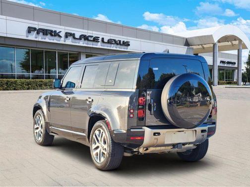 2023 Land Rover Defender 110 X-Dynamic SE