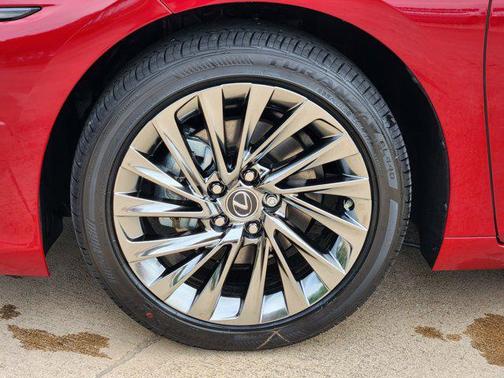 2025 Lexus ES 300h Ultra Luxury