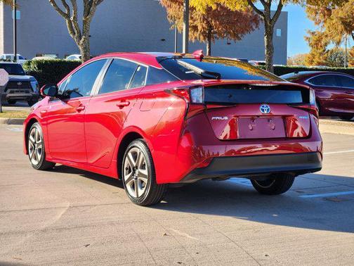2019 Toyota Prius L