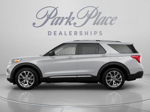 Silver Metallic 2022 Ford Explorer Platinum
