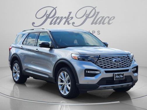 Silver Metallic 2022 Ford Explorer Platinum
