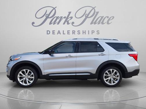 Silver Metallic 2022 Ford Explorer Platinum