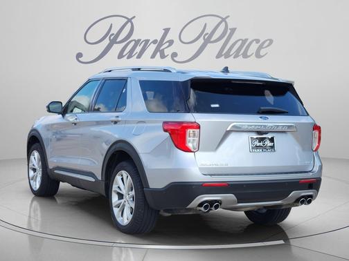 Silver Metallic 2022 Ford Explorer Platinum