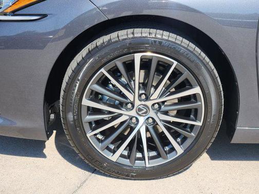 2025 Lexus ES 350 Base