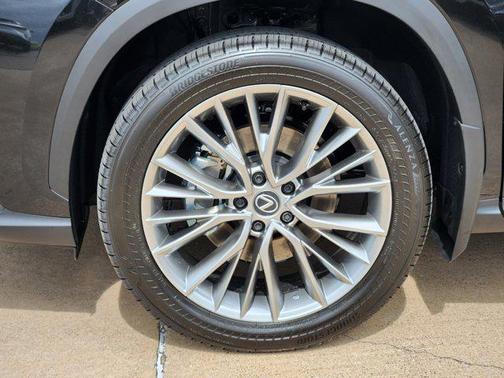 2025 Lexus LX 600 Luxury