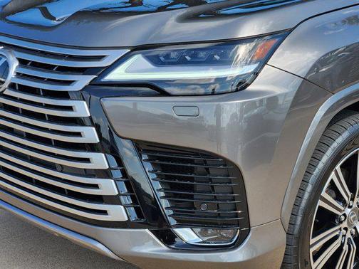 2025 Lexus LX 600 Luxury