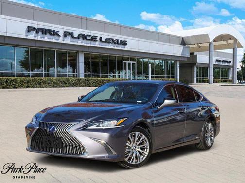 2020 Lexus ES 300h Premium