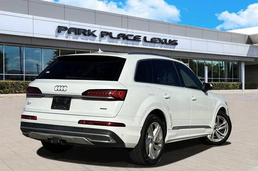 2021 Audi Q7 55 Prestige