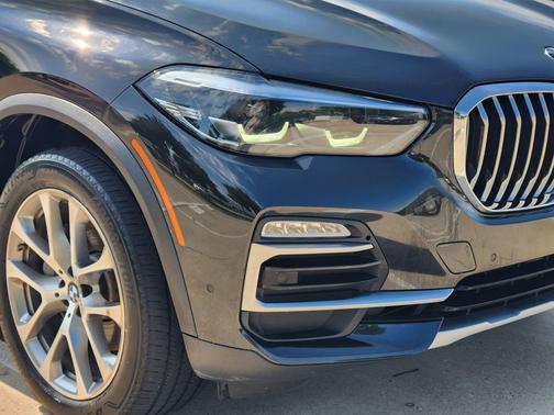Black Sapphire Metallic 2020 BMW X5 sDrive40i