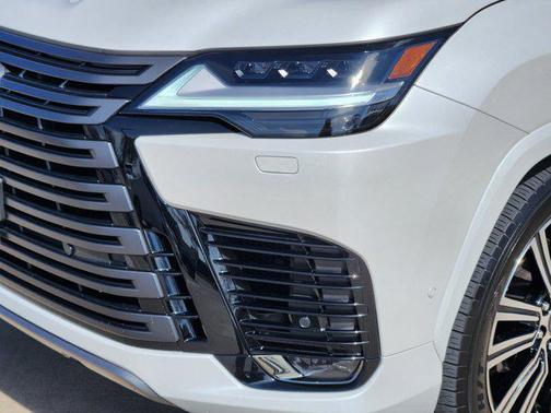 2026 Lexus LX 700h Luxury