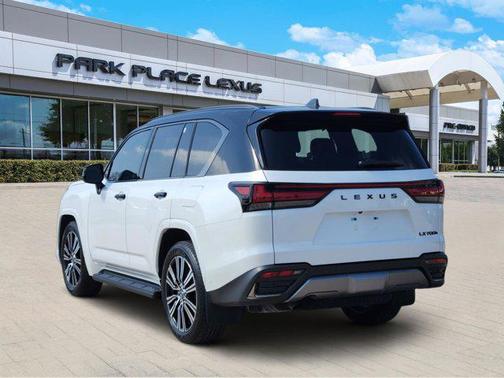 2026 Lexus LX 700h Luxury