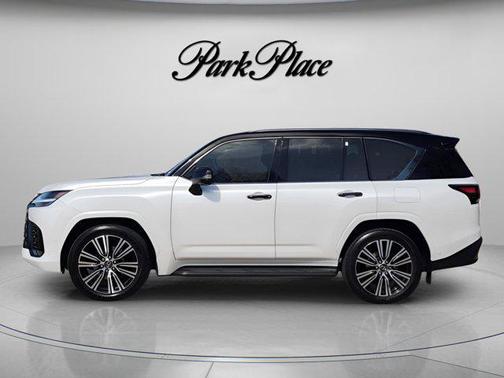 2026 Lexus LX 700h Luxury