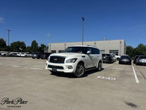 2017 INFINITI QX80 Base