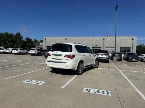 2017 INFINITI QX80 Base