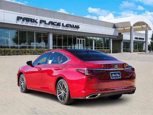 2025 Lexus ES 350 Base