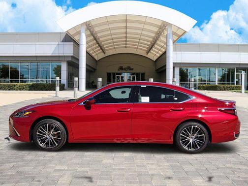 2025 Lexus ES 300h Base