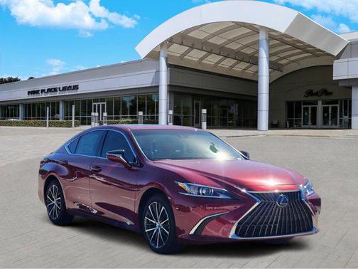 2025 Lexus ES 300h Base