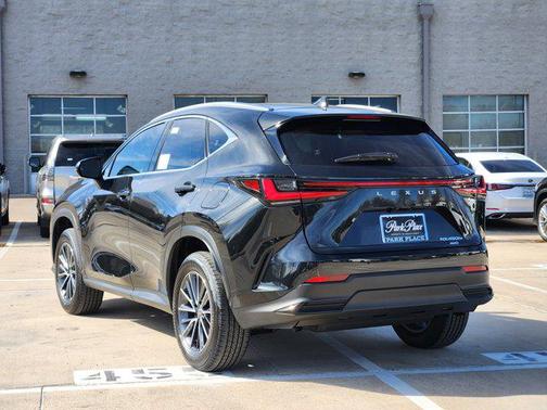 2026 Lexus NX 450h+ Luxury