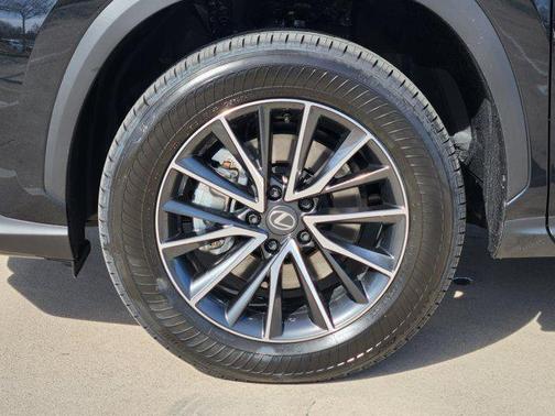 2026 Lexus NX 450h+ Luxury