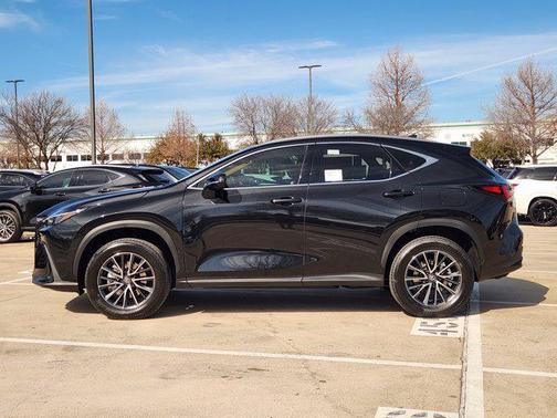 2026 Lexus NX 450h+ Luxury