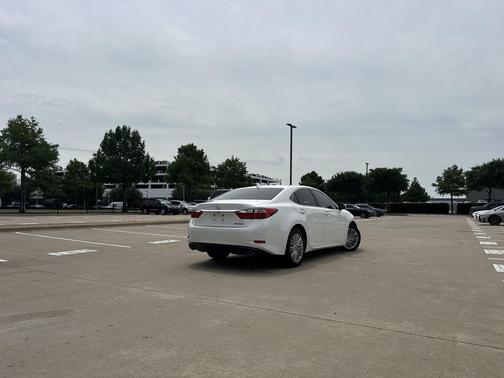 Starfire Pearl 2015 Lexus ES 350 Base