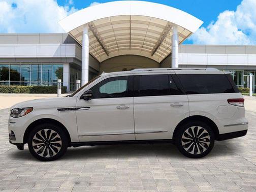 2022 Lincoln Navigator Reserve