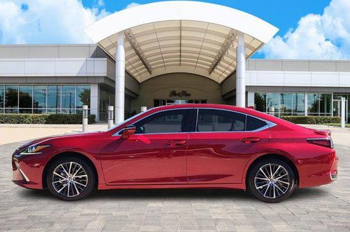 2025 Lexus ES 300h Base