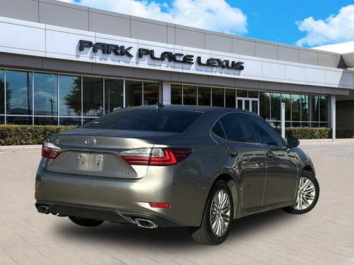 2017 Lexus ES 350 Base