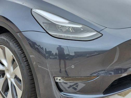 2022 Tesla Model Y Long Range Dual Motor All-Wheel Drive