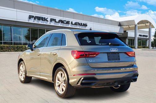 2022 Audi Q3 45 S line Premium