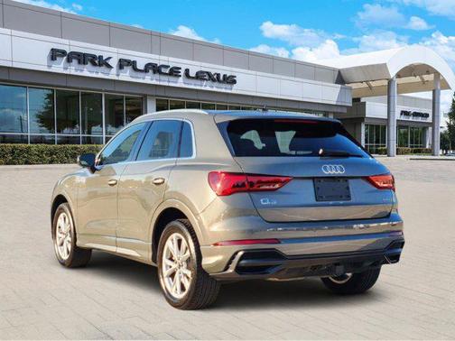 2022 Audi Q3 45 S line Premium